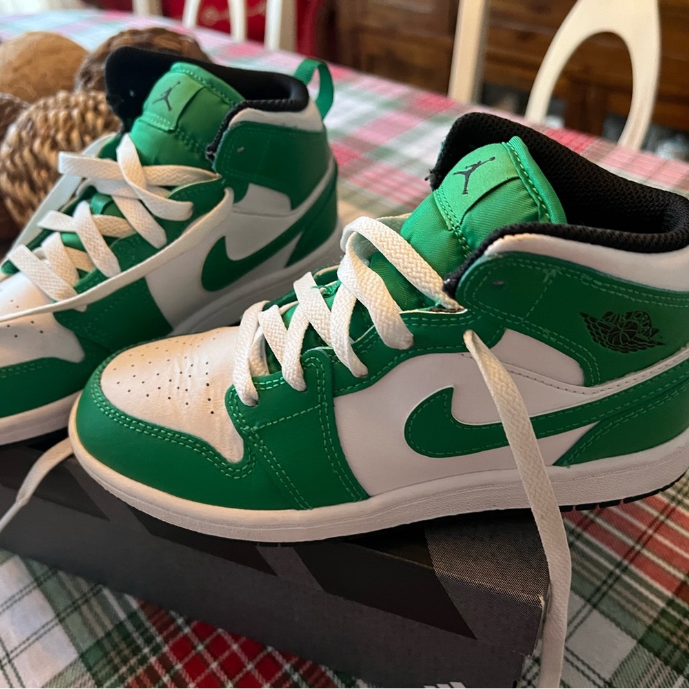 Jordan 2 Mid Lucky Green GS